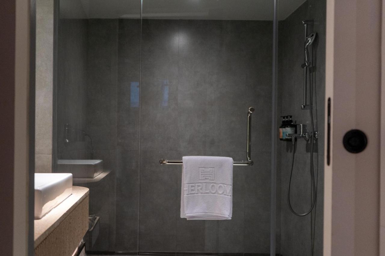Herloom Hotel & Residence Bsd Tangerang Esterno foto