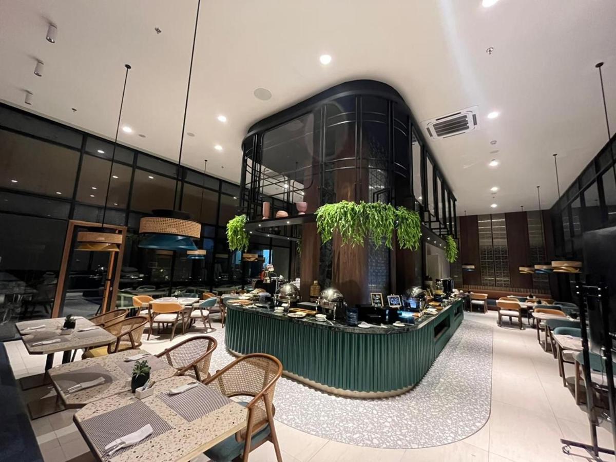 Herloom Hotel & Residence Bsd Tangerang Esterno foto