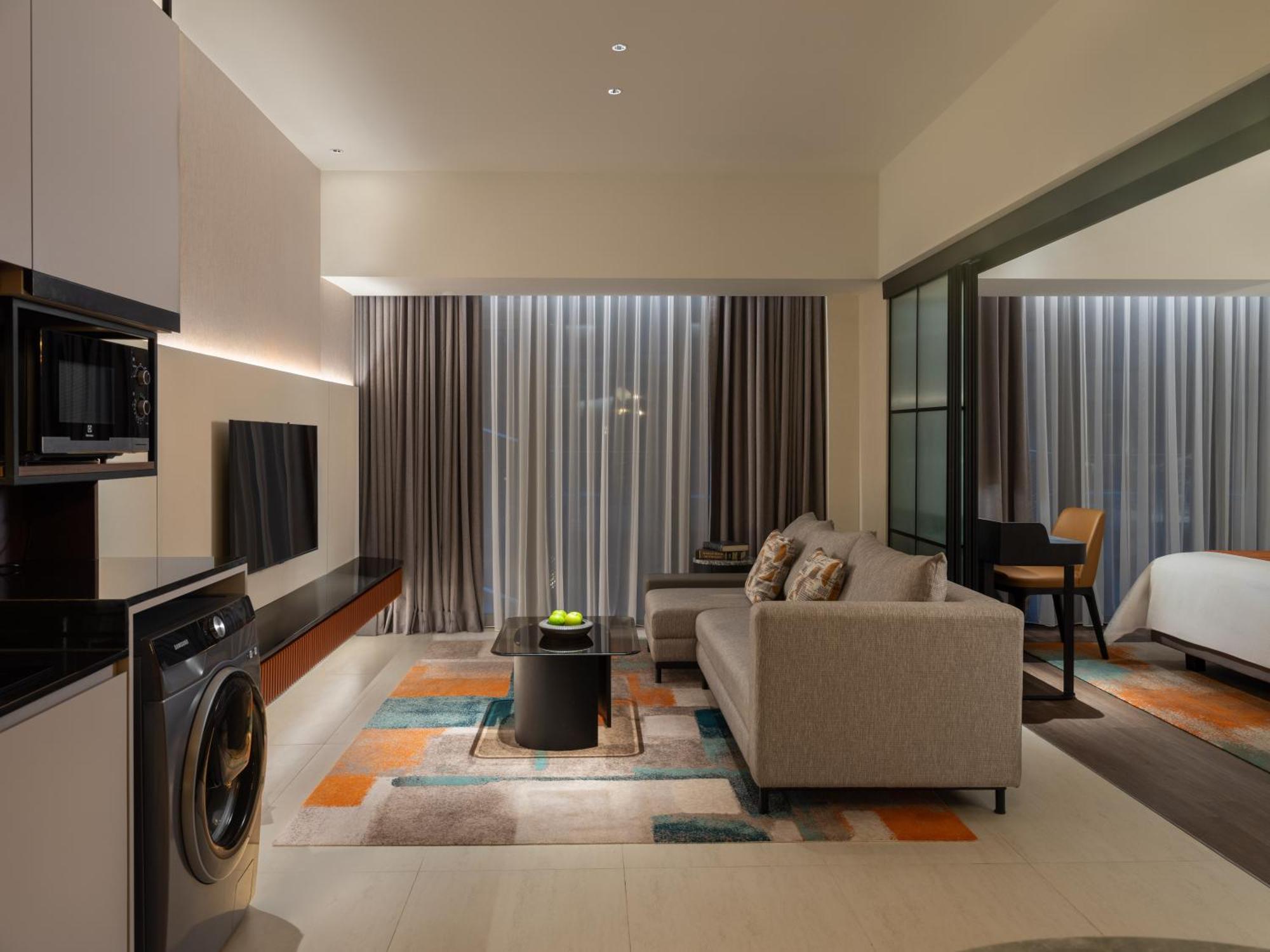 Herloom Hotel & Residence Bsd Tangerang Esterno foto